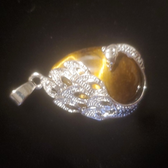New Silver Wrapped Tigers Eye Peacock Pendant. - Picture 10 of 10